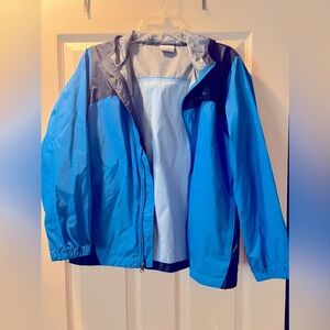 Columbia “Glennaker” Rain Jacket, Youth Boys size Large.